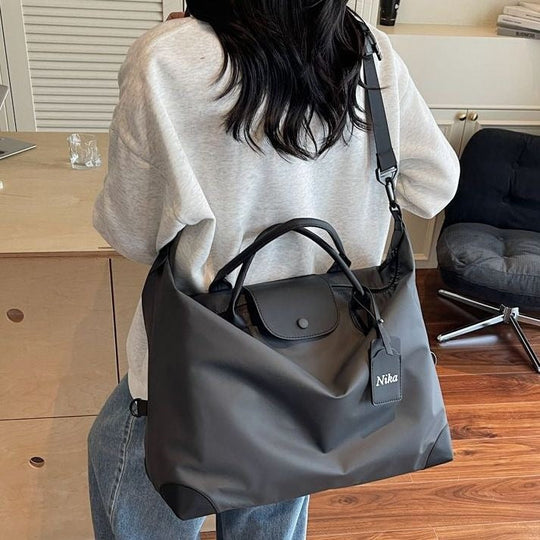 Sac de voyage polyvalent pour homme et femme au design moderne 3