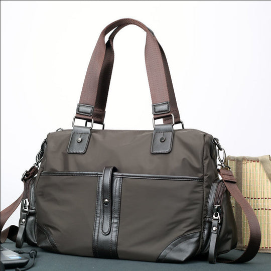 Sac multifonctionnel pour homme au design moderne 5