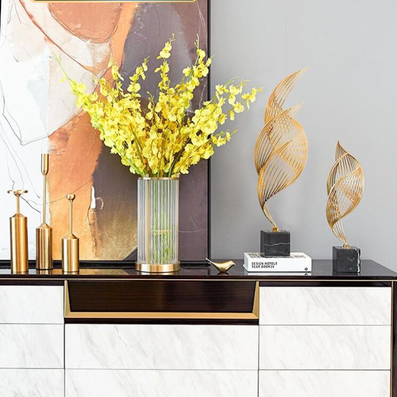 Sculpture Abstraite Moderne en Métal Doré 3