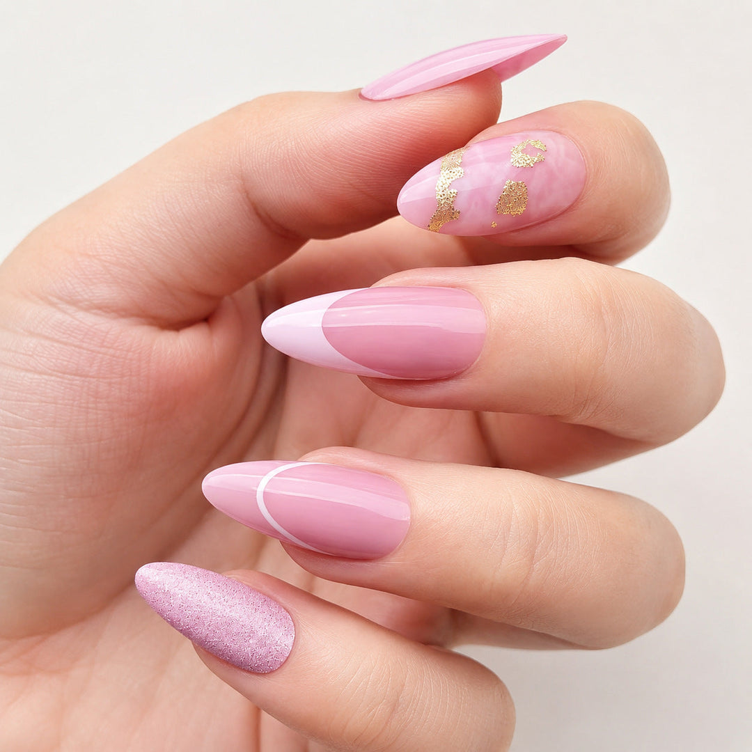Set de Nail Art Femme avec Motifs Floraux et Paillettes 1