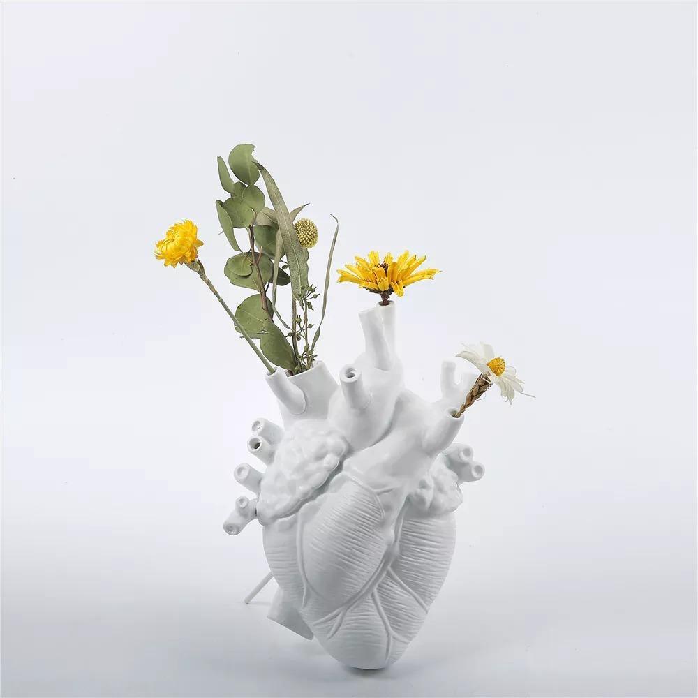 Vase en Forme de Cœur Anatomique Unique 6