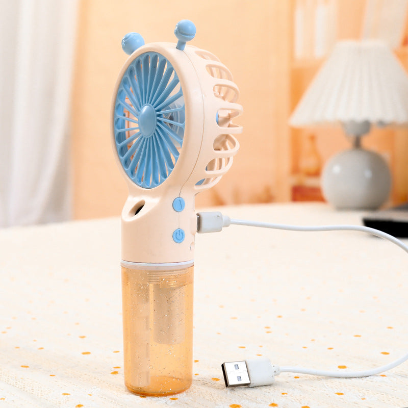 Ventilateur Portable avec Pulvérisateur pour Femmes 3