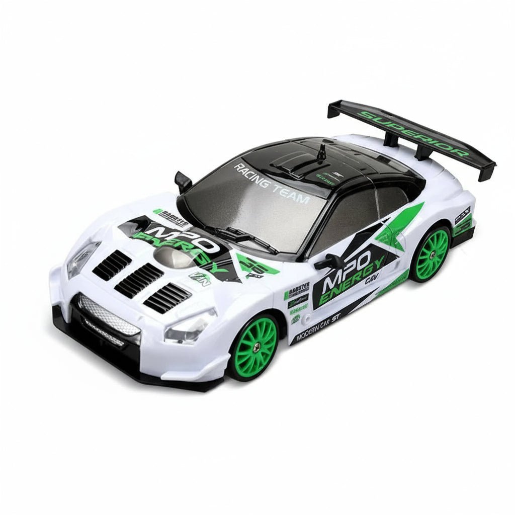 Voiture RC 4WD Drift avec Pneus Glissants 12