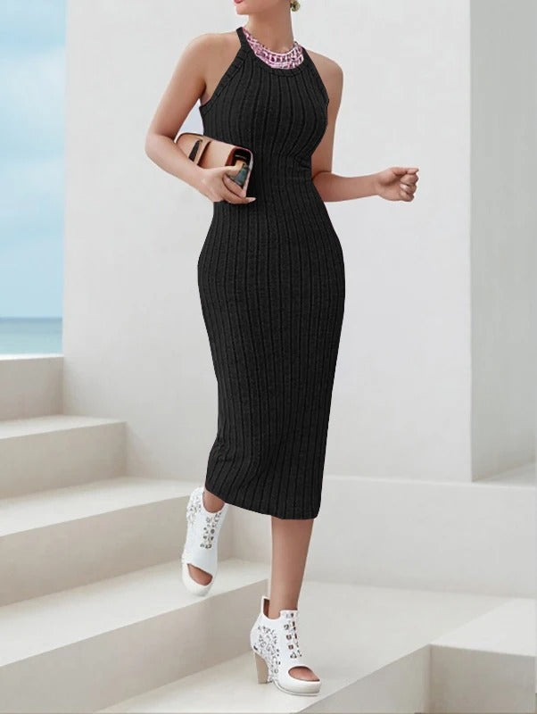 Robe mi-longue moulante à col licou pour femme