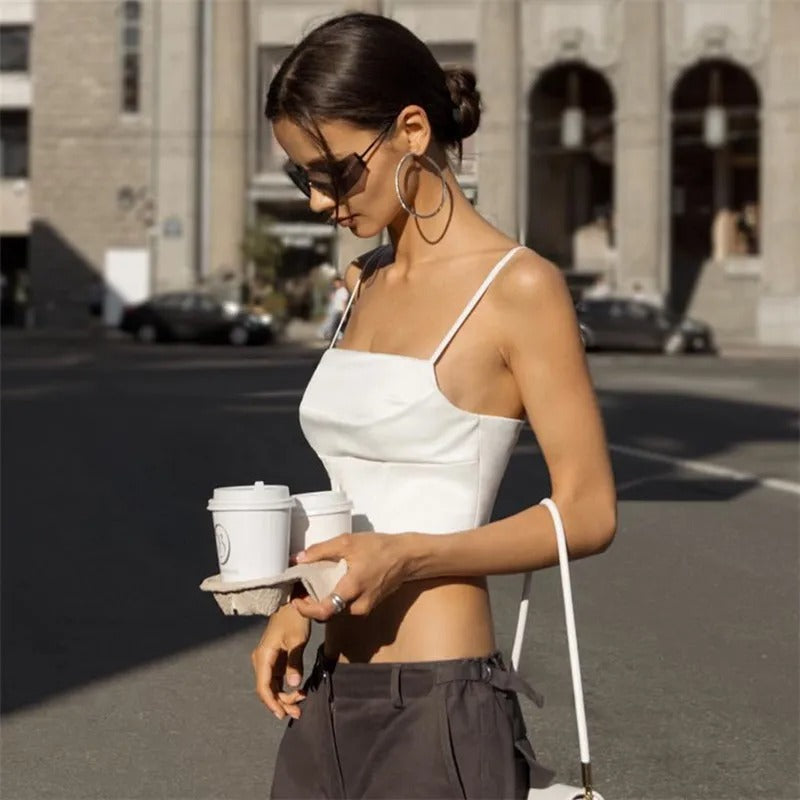 Haut court à lacets et bretelles spaghetti pour femme