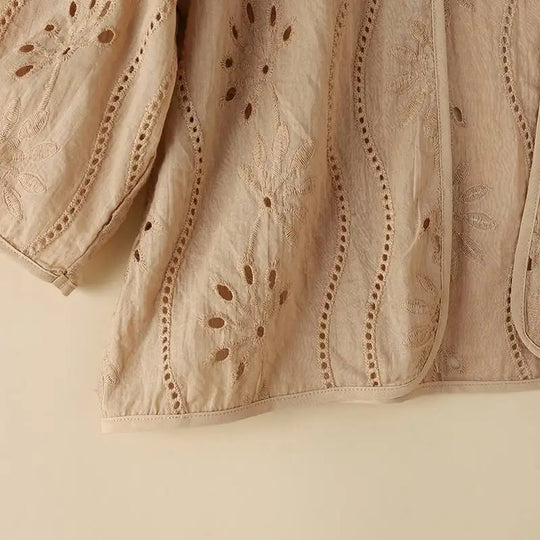 Gilet ajouré brodé pour femme
