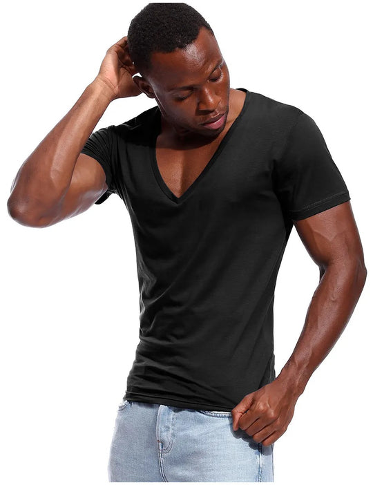 T-shirt à col en V profond pour homme
