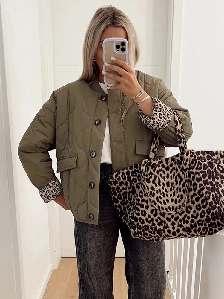 Veste rembourrée à poche avant pour femme