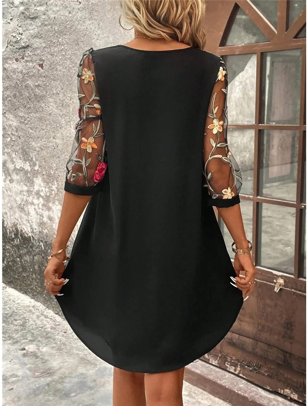 Mini-robe imprimée transparente pour femme