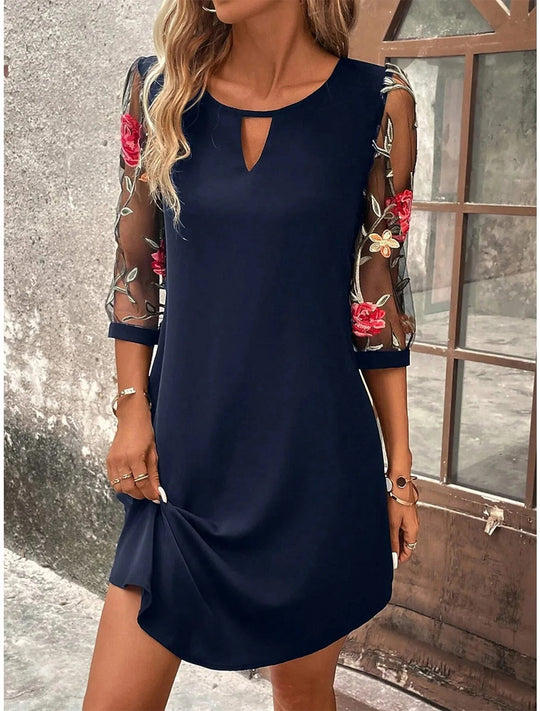 Mini-robe imprimée transparente pour femme