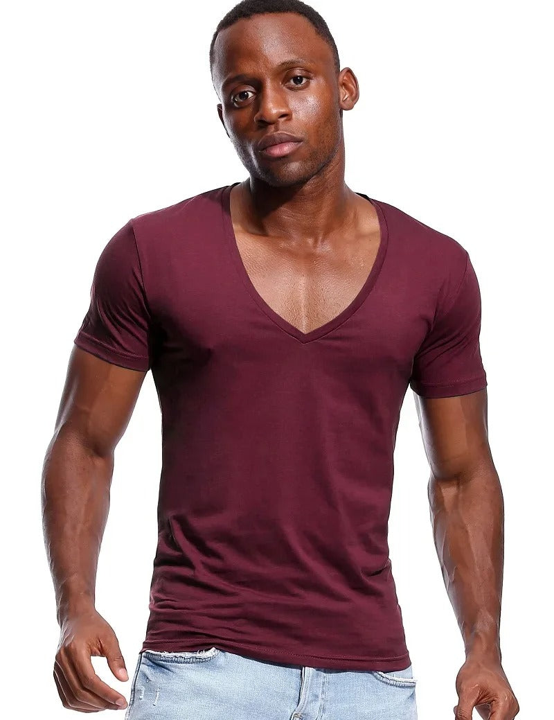 T-shirt à col en V profond pour homme