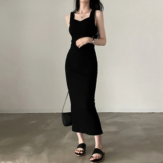 Robe longue en tricot sans manches à col carré pour femme